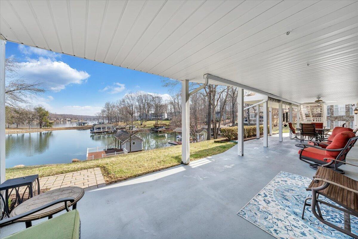 110 Windward Drive Moneta, VA 24121 - Photo 86 of 134 Patio