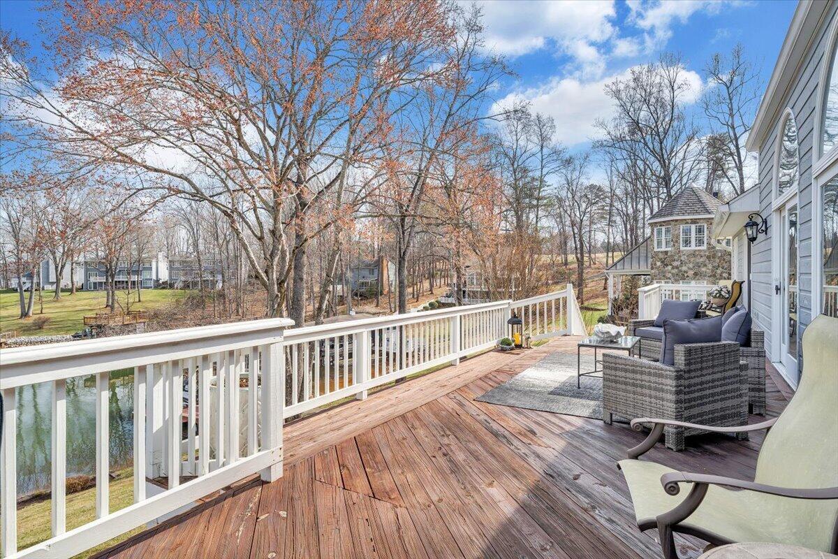 110 Windward Drive Moneta, VA 24121 - Photo 88 of 134 Deck