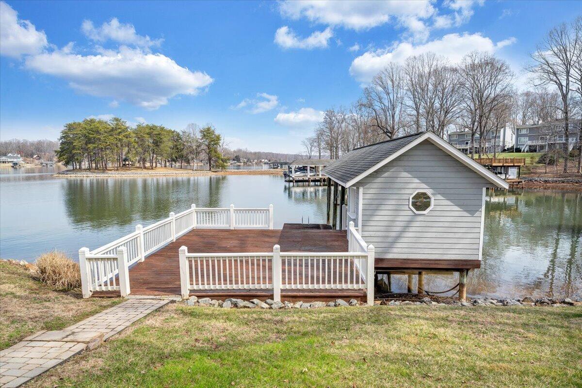 110 Windward Drive Moneta, VA 24121 - Photo 92 of 134 Dock