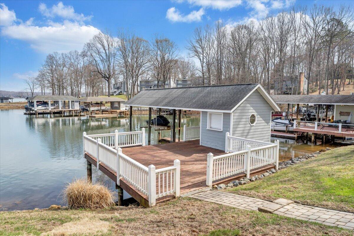 110 Windward Drive Moneta, VA 24121 - Photo 94 of 134 Dock