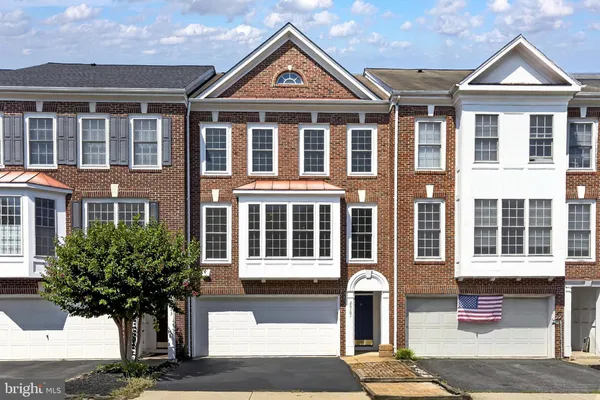 $3,400 | 26101 Nimbleton Square, Chantilly, VA 20152