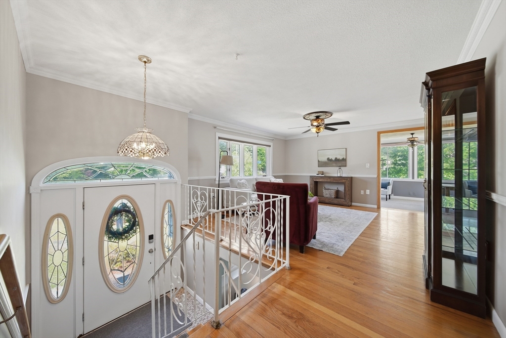 55 Burnham Road Billerica, MA 01862 - Photo 5 of 31