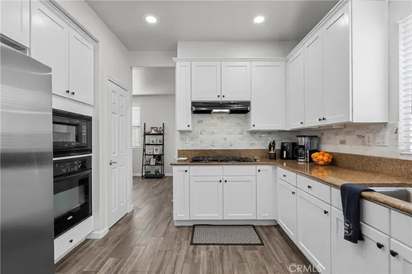 $780,000 | 19904 Holly Drive, Saugus, CA 91350