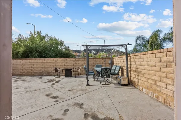 $780,000 | 19904 Holly Drive, Saugus, CA 91350