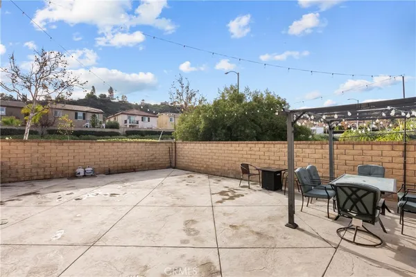 $780,000 | 19904 Holly Drive, Saugus, CA 91350