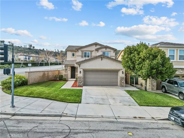 $780,000 | 19904 Holly Drive, Saugus, CA 91350