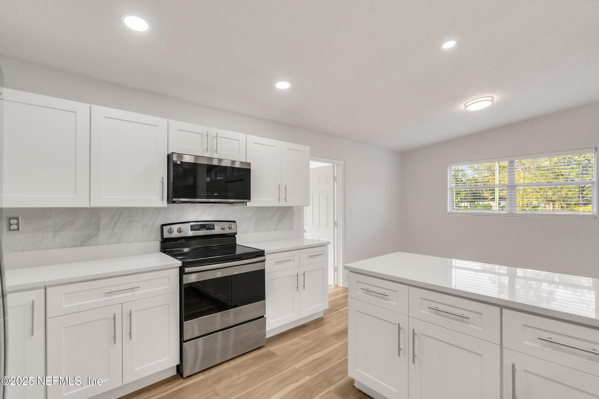 6904 Arques Road Jacksonville, FL 32205 - Photo 11 of 35 Kitchen