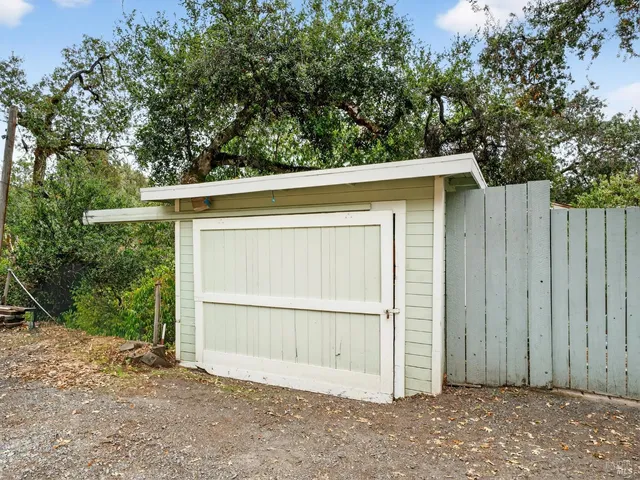 $1,675,000 | 217 Geysers Road, Cloverdale, CA 95425