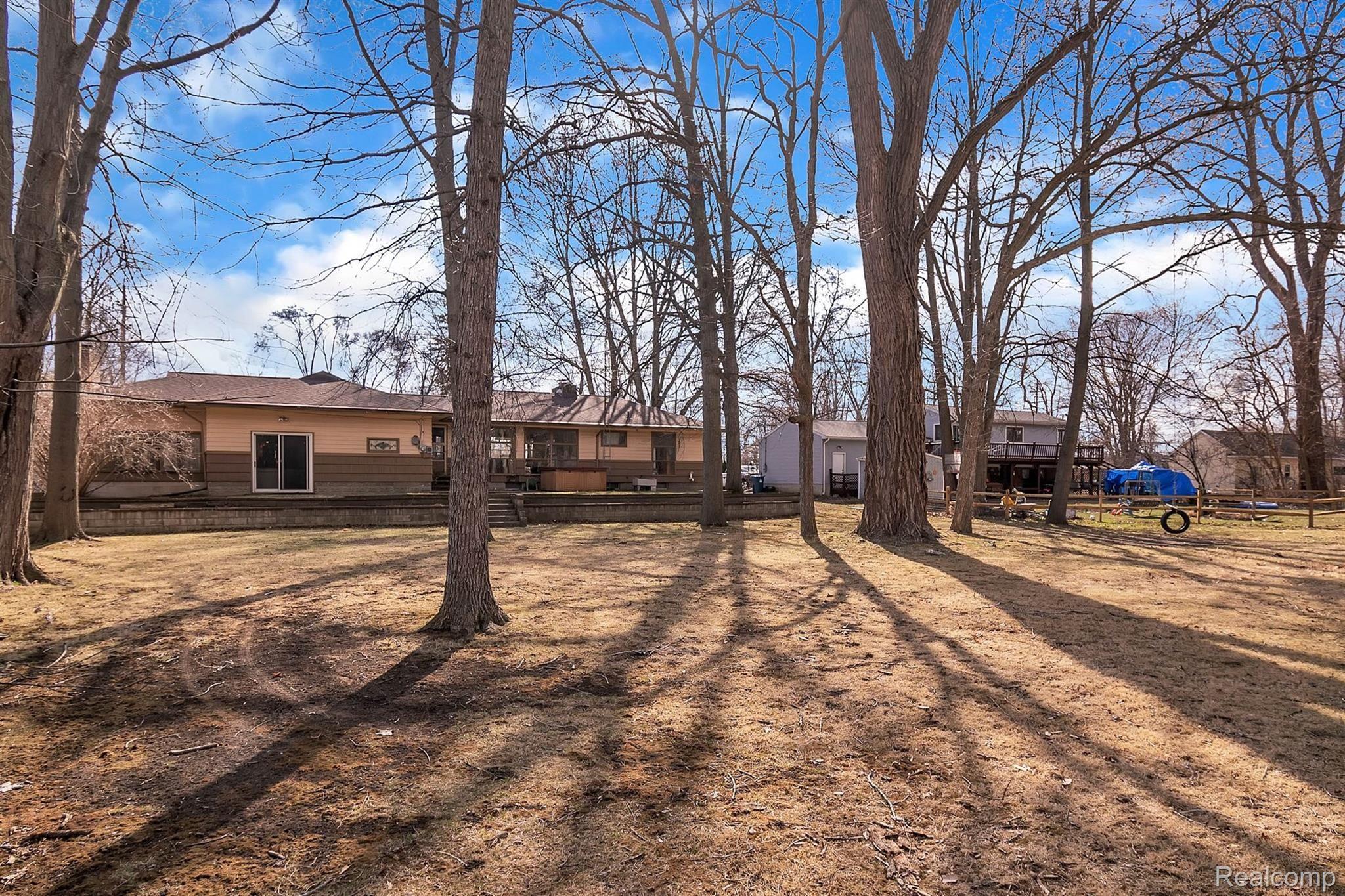 125 Nadeau Road Monroe, MI 48162 - Photo 33 of 40 39-125 Nadeau Rd-WindowStill-Real-Estate-Photography-40.jpg