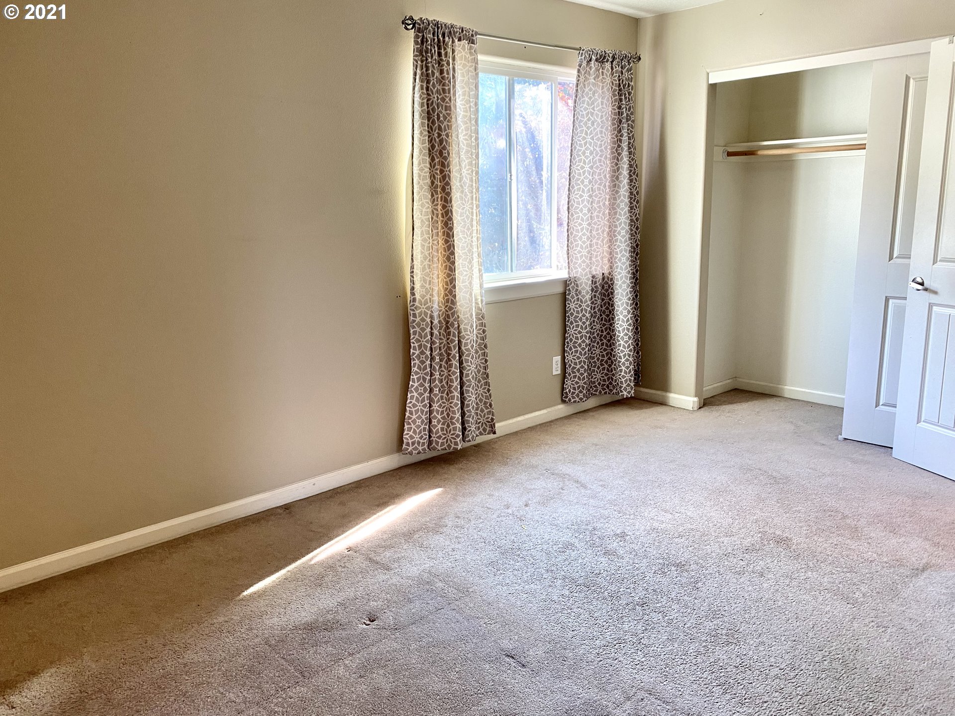 2710 Southeast 141st Avenue, Unit 5 Portland, OR 97236 - Photo 18 of 18