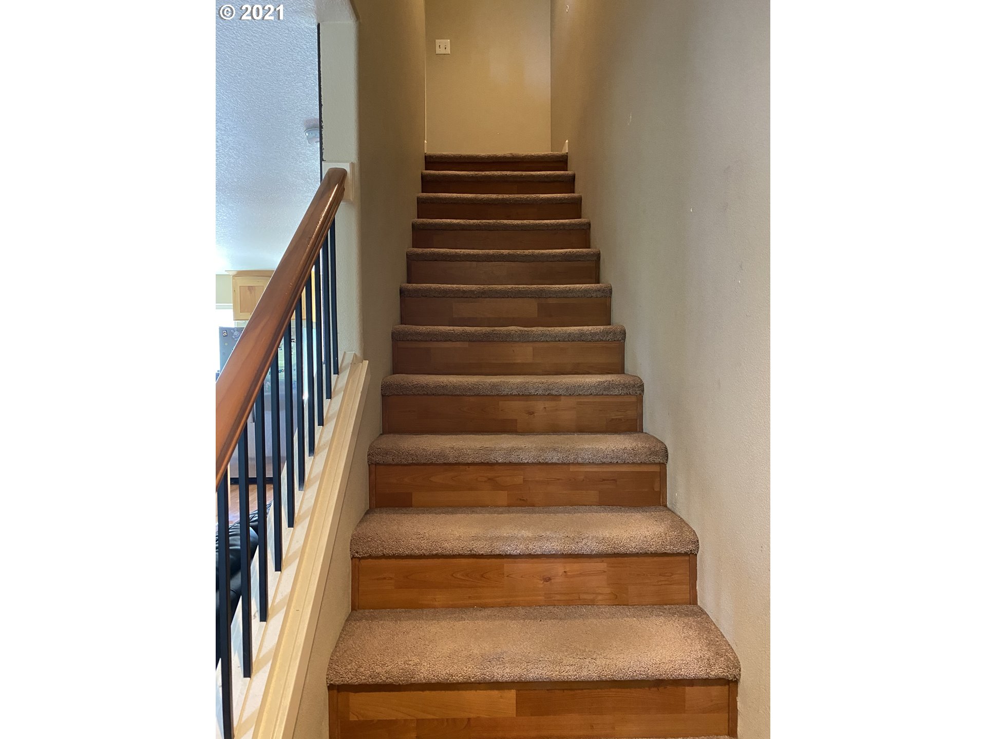 2710 Southeast 141st Avenue, Unit 5 Portland, OR 97236 - Photo 5 of 18