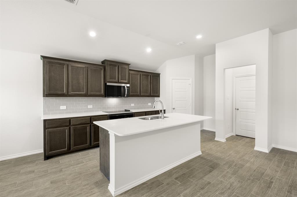 2629 Streamside Drive Burleson, TX 76028 - Photo 23 of 40 2629 Streamside- Kitchen-1