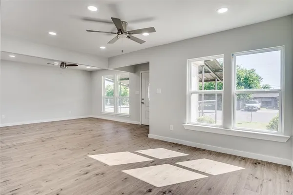 $2,795 | 107 North Cherry Lane, Granbury, TX 76048