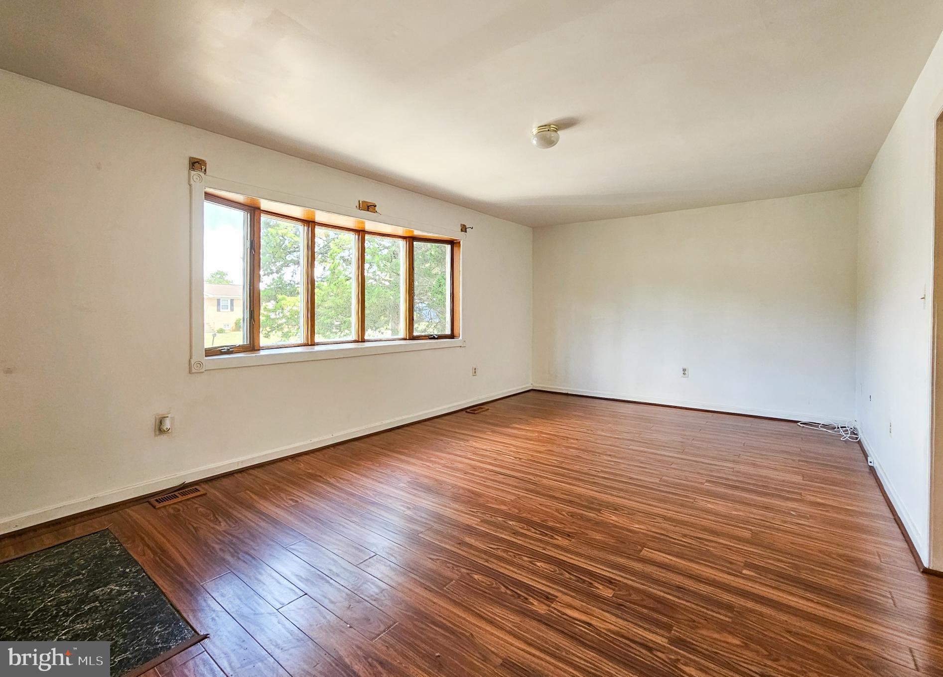 11205 Old Fort Road Fort Washington, MD 20744 - Photo 4 of 24 Gallery Image 4