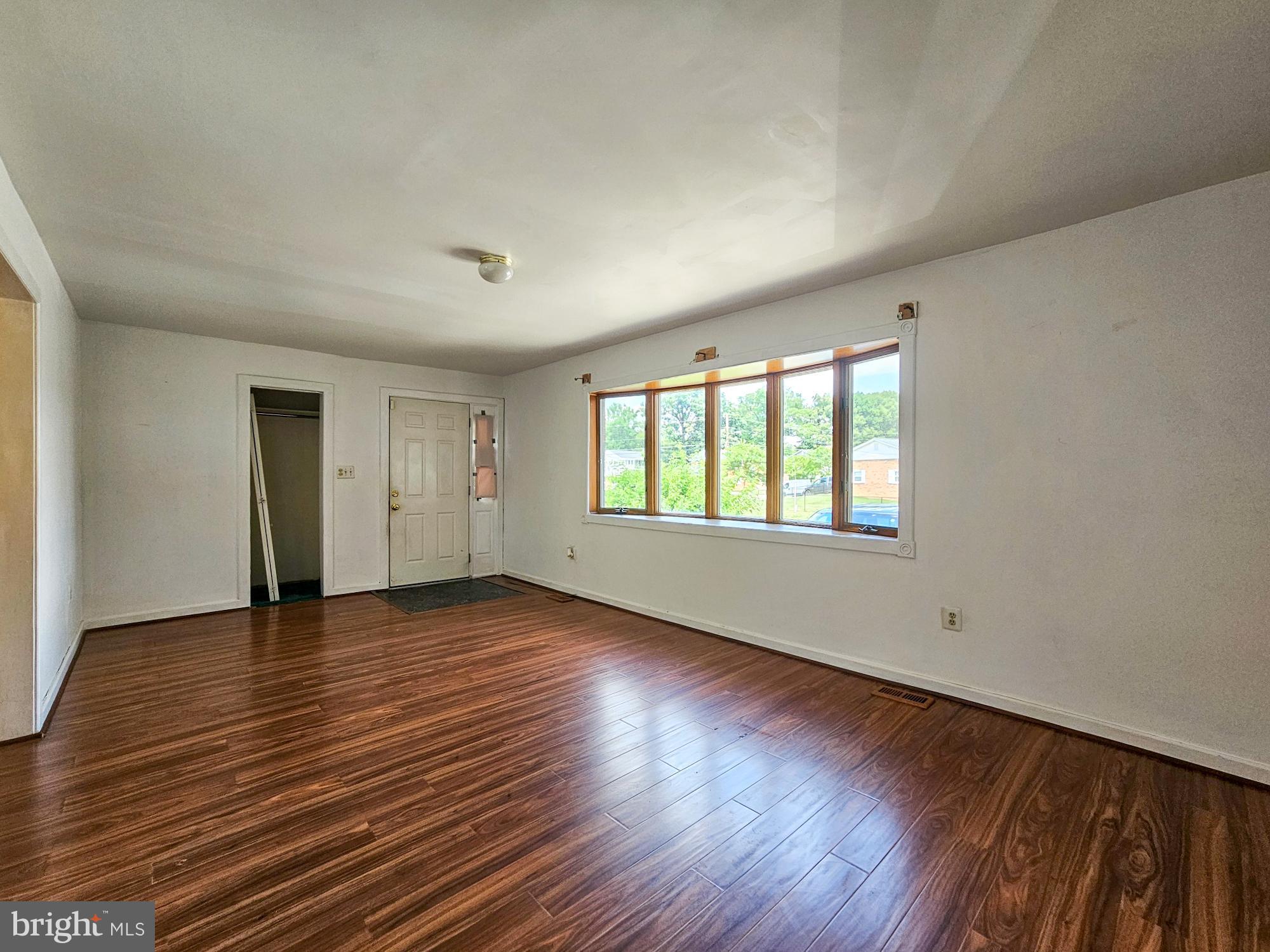 11205 Old Fort Road Fort Washington, MD 20744 - Photo 5 of 24 Gallery Image 5
