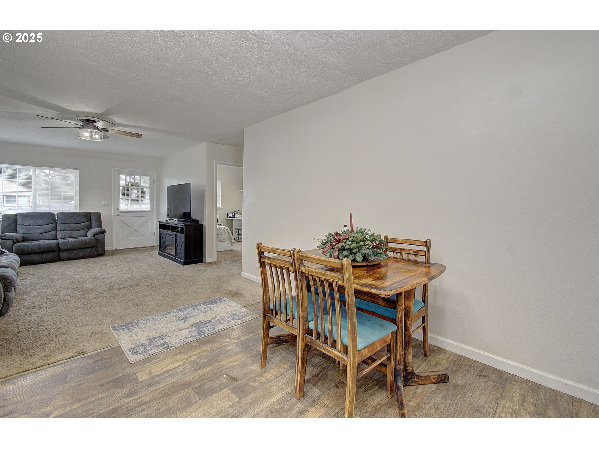 511 4th Avenue Southwest Castle Rock, WA 98611 - Photo 8 of 37 a view of a dining room with furniture