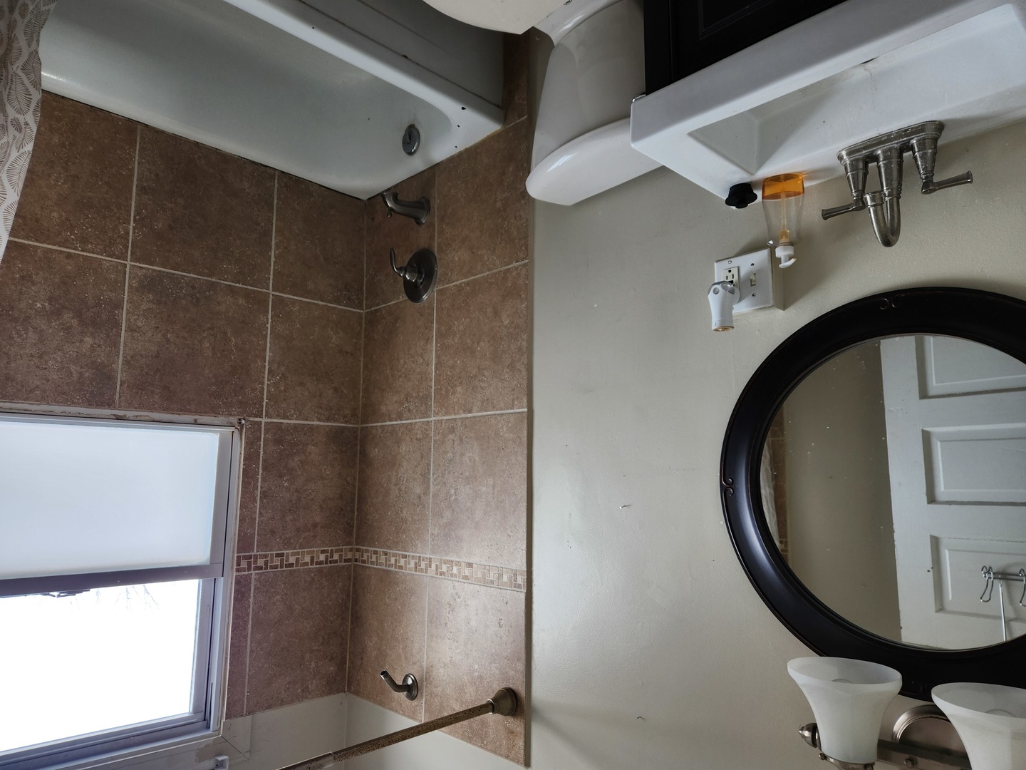 144 Ellsworth Street, Unit 2W Crystal Lake, IL 60014 - Photo 4 of 6