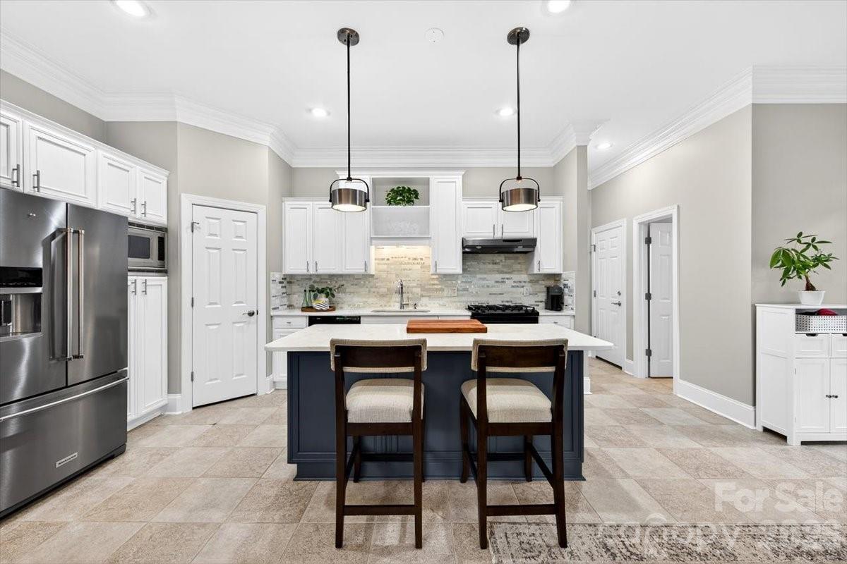 6415 Wakehurst Road Charlotte, NC 28226 - Photo 13 of 47