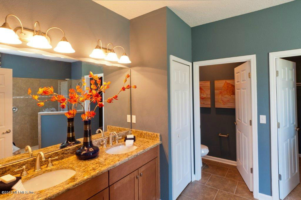 705 Reflection Cove Road East, Unit 4102 Jacksonville, FL 32218 - Photo 6 of 12 Model Owners Bath