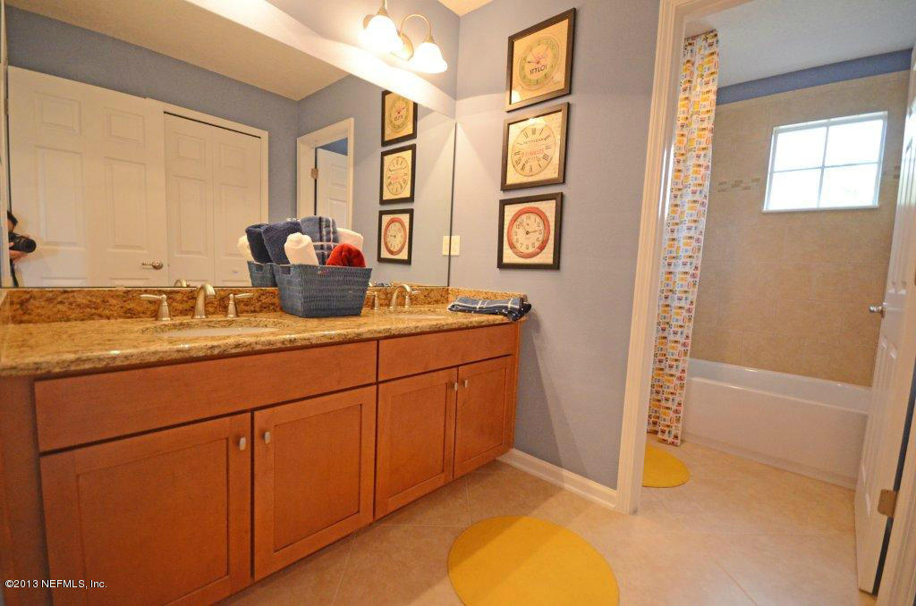 705 Reflection Cove Road East, Unit 4102 Jacksonville, FL 32218 - Photo 10 of 12 Model Upstairs Bath