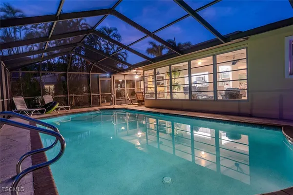 $699,000 | 220 Albatross Street, Fort Myers Beach, FL 33931