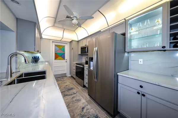 $699,000 | 220 Albatross Street, Fort Myers Beach, FL 33931