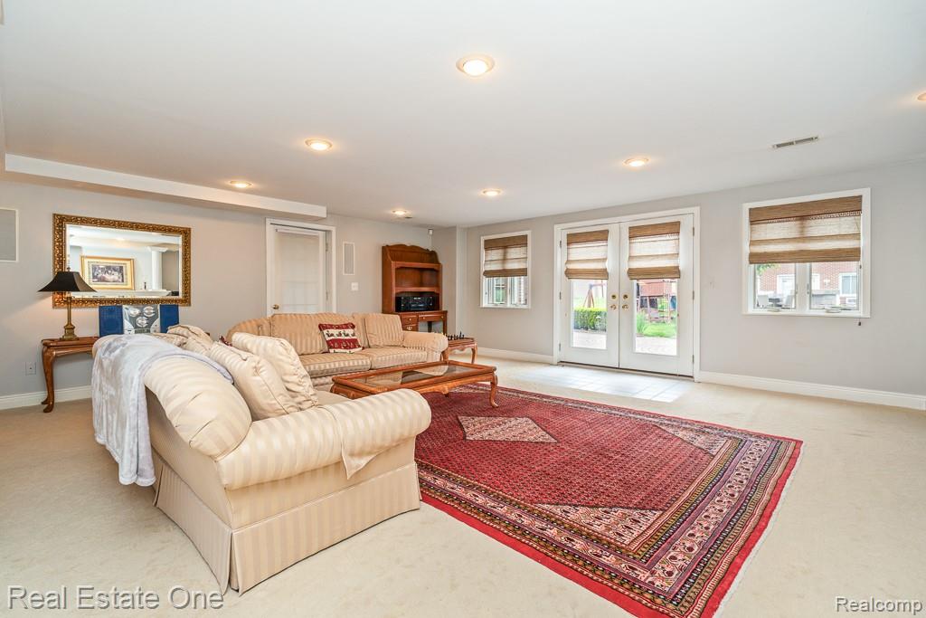 6595 Edith Court Troy, MI 48085 - Photo 49 of 59