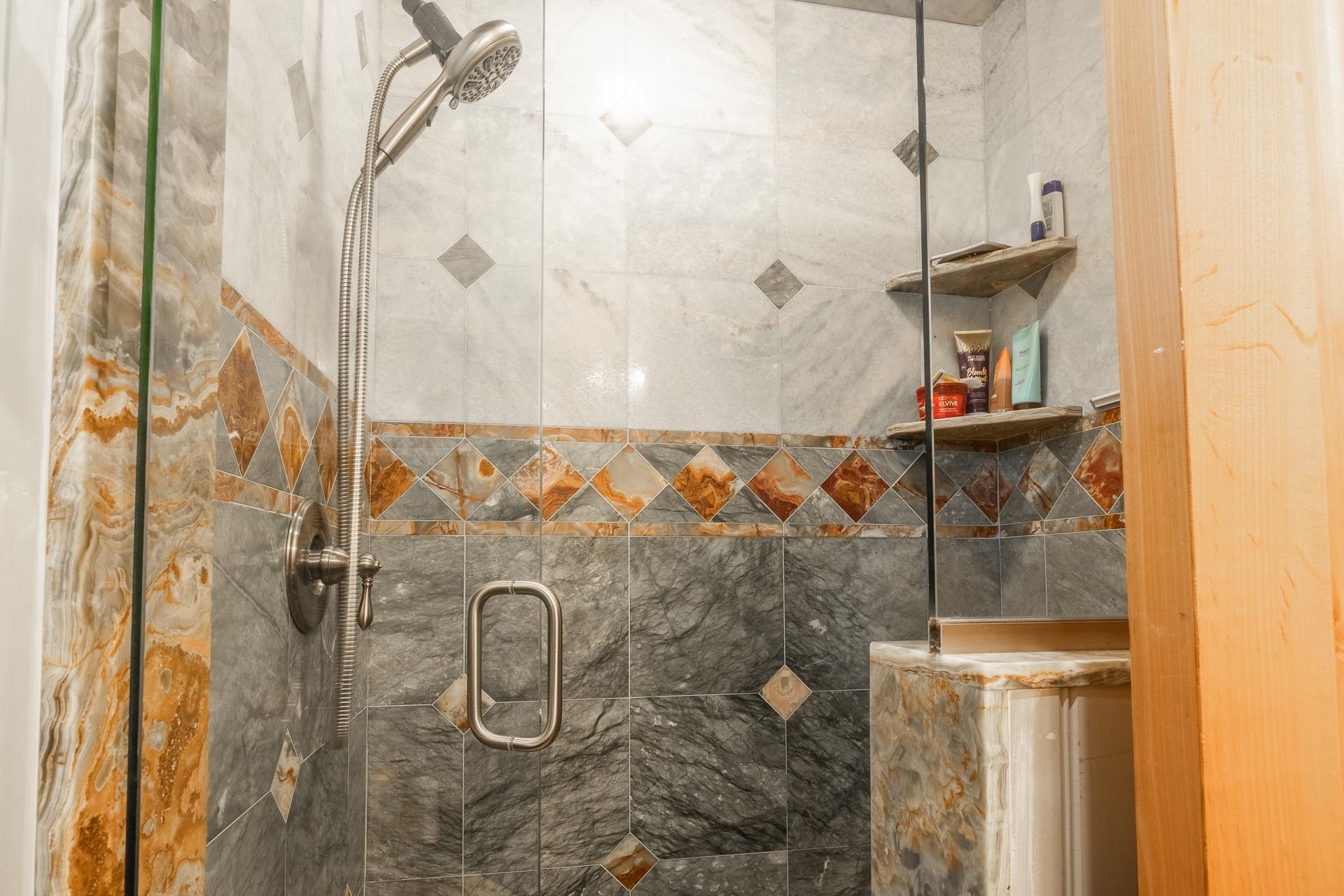 325 Mt Tom Road Bishop, CA 93514 - Photo 21 of 33 a bathroom with a shower