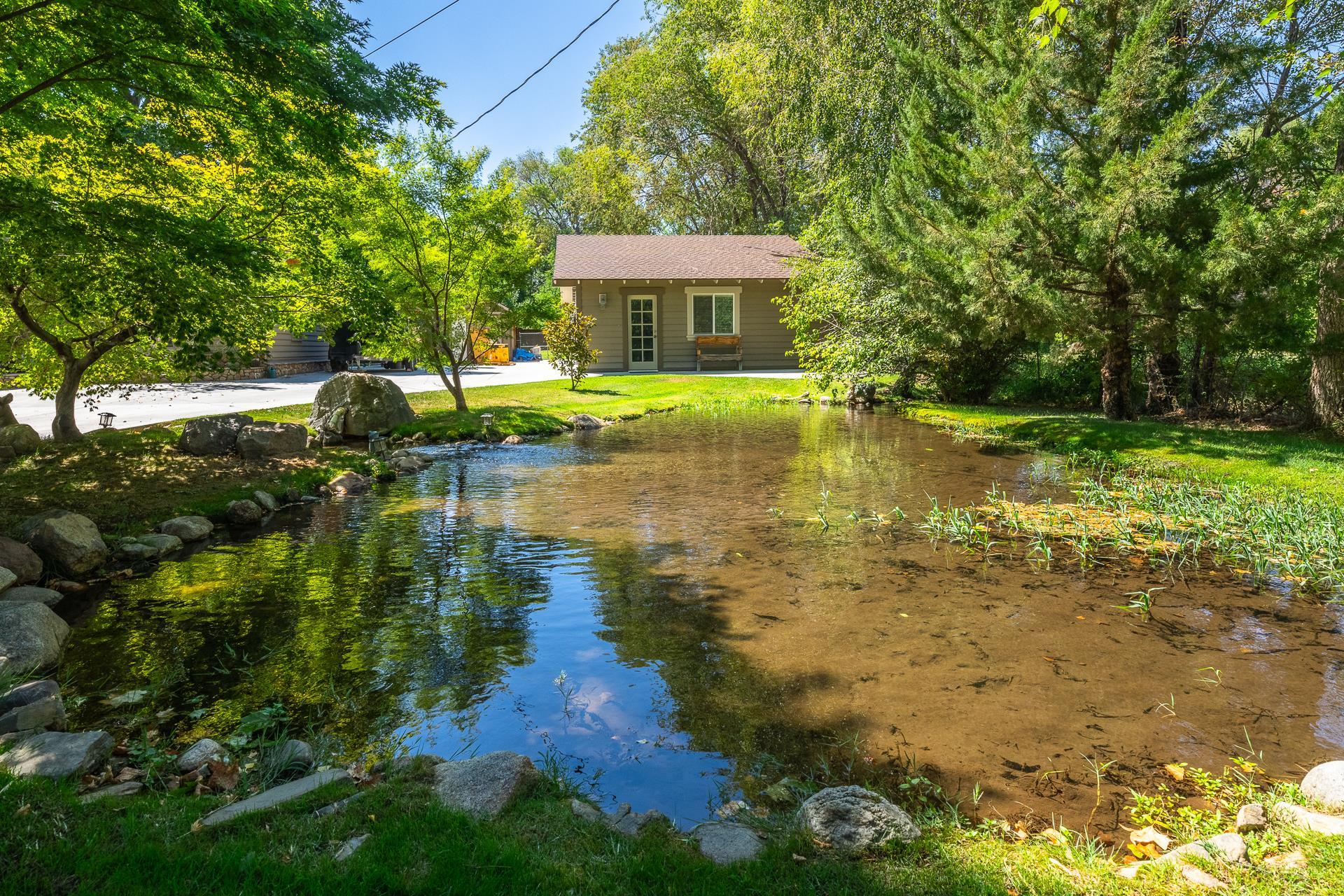 325 Mt Tom Road Bishop, CA 93514 - Photo 3 of 33 a view of a house with a yard