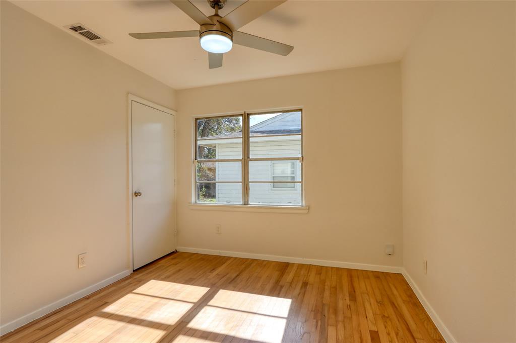 4520 Utah Avenue Dallas, TX 75216 - Photo 16 of 27 a view of an empty room and window