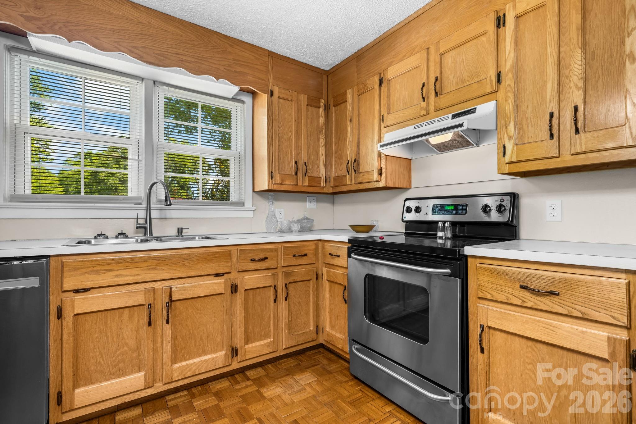 406 Swanson Road Lenoir, NC 28645 - Photo 9 of 33 Gallery Image 9