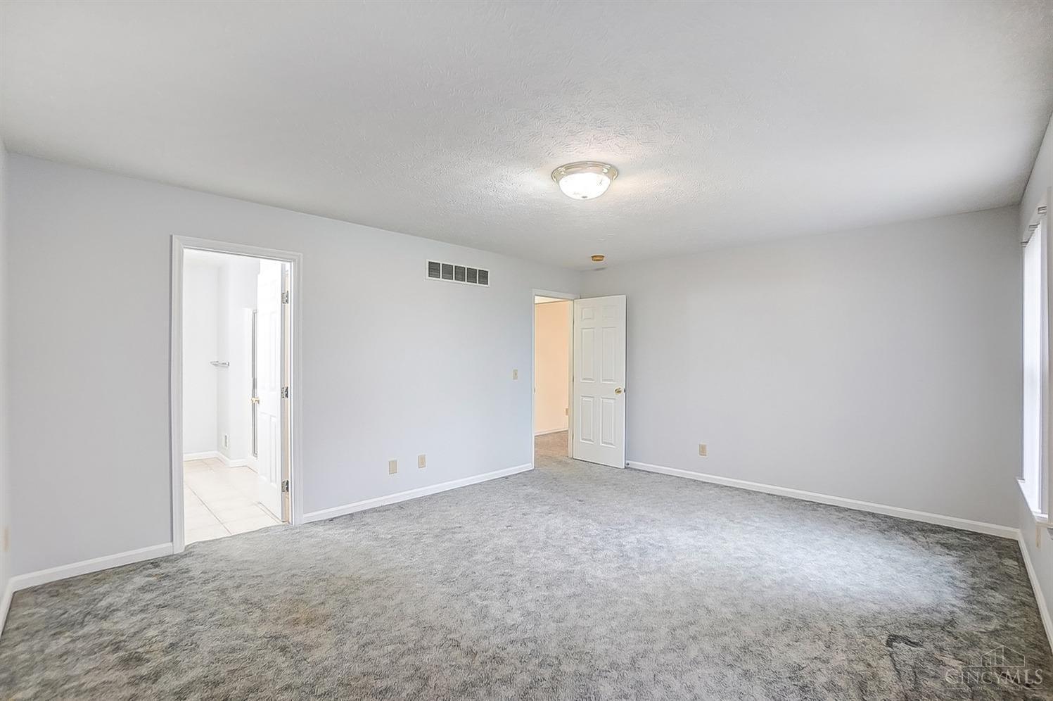 6891 Bridgetown Road Cincinnati, OH 45248 - Photo 17 of 49