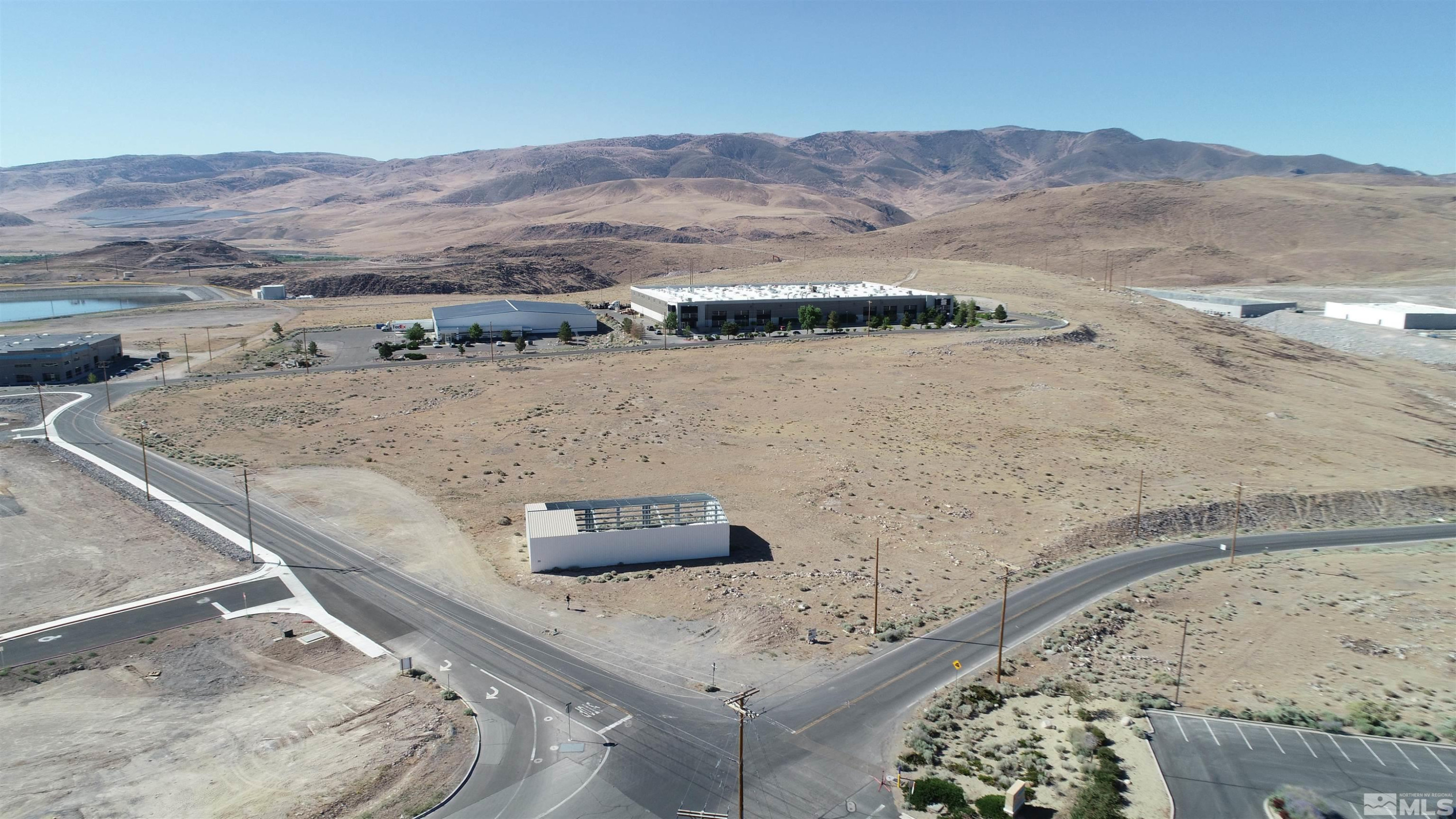 1333 Venice Drive Sparks, NV 89437 - Photo 2 of 40 a view of ocean and mountain