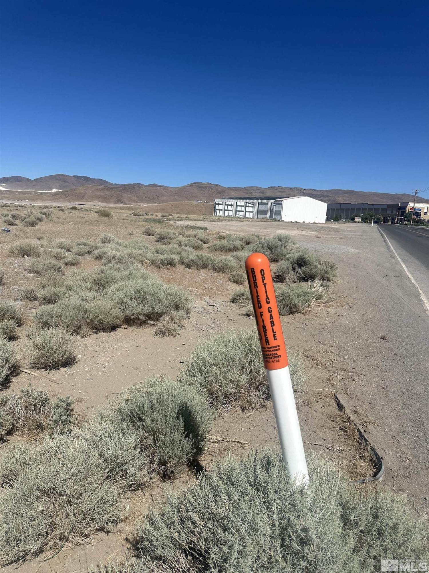 1333 Venice Drive Sparks, NV 89437 - Photo 40 of 40 a view of a dry yard with wooden fence