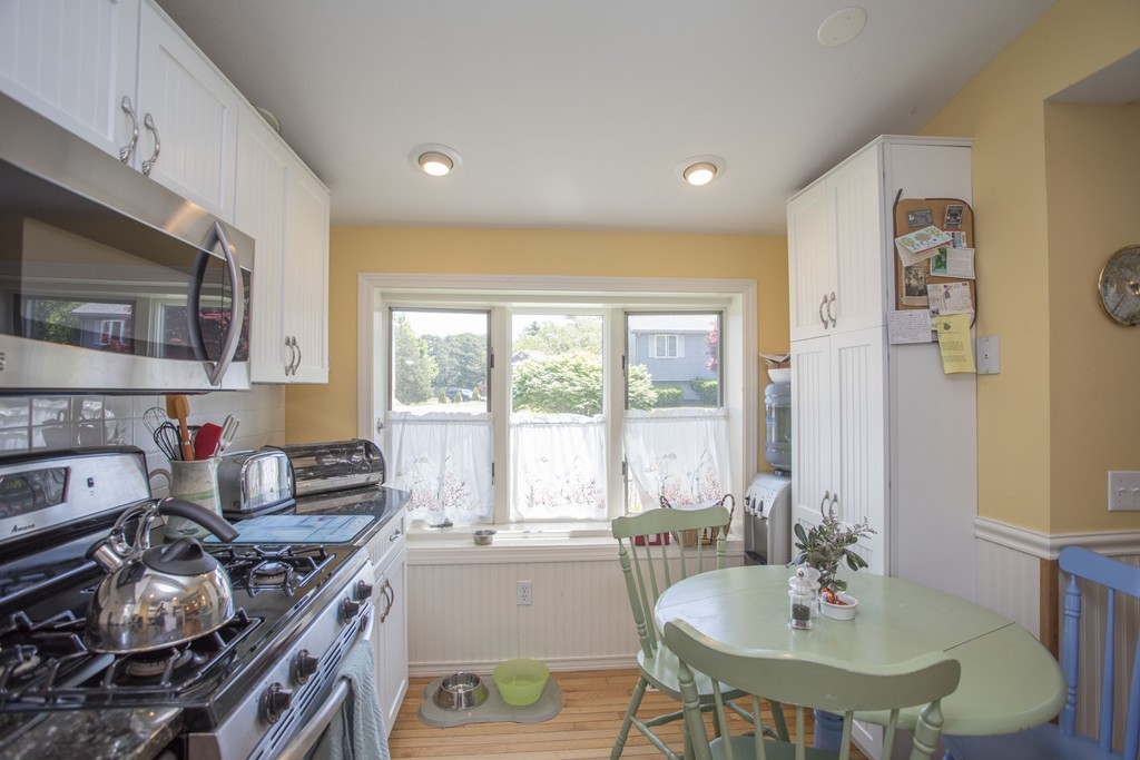 20 Mashnee Road Bourne, MA 02532 - Photo 7 of 25
