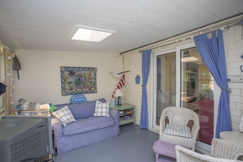 20 Mashnee Road Bourne, MA 02532 - Photo 8 of 25