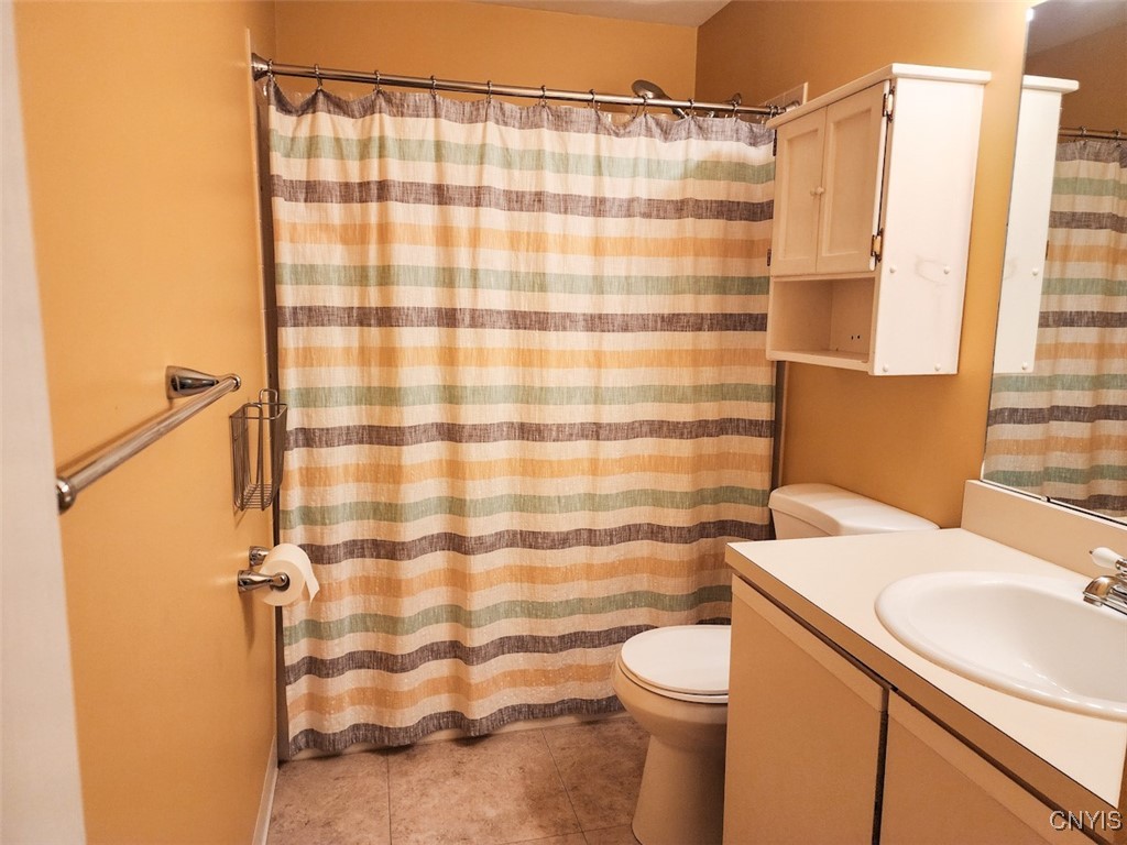 4635 Wisteria Circle Manlius, NY 13104 - Photo 21 of 27 Here is the 2nd full bathroom, featuring a bathtub