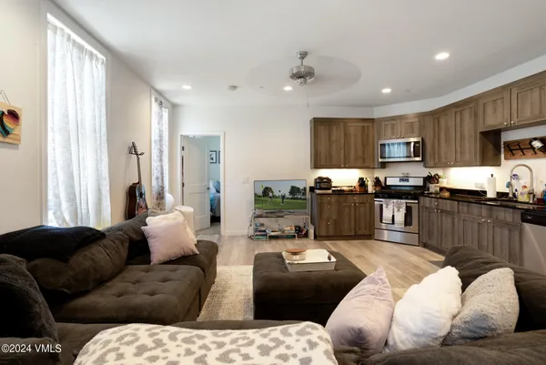 $2,550,000 | 105 Capitol Street, Unit 1 2 3 4 5 6 7 8, Eagle, CO 81631