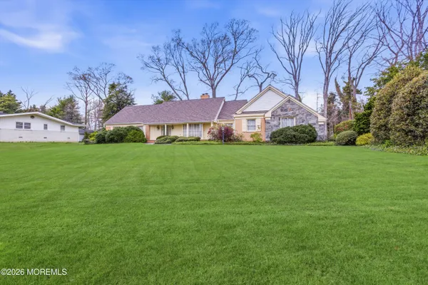 $779,999 | 886 Ocean View Drive, Toms River, NJ 08753