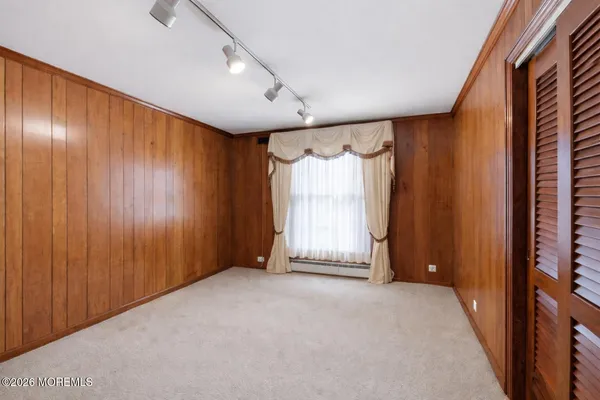 $779,999 | 886 Ocean View Drive, Toms River, NJ 08753