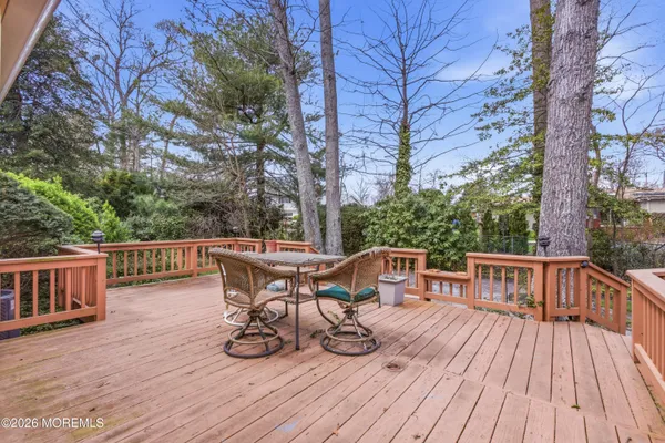 $779,999 | 886 Ocean View Drive, Toms River, NJ 08753