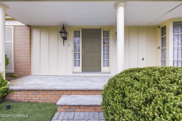 $779,999 | 886 Ocean View Drive, Toms River, NJ 08753