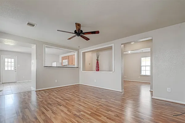 $1,895 | 22138 Orchard Dale Drive, Spring, TX 77389