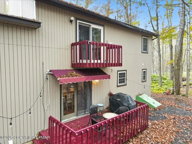 $399,900 | 223 Outer Drive, Pocono Lake, PA 18347