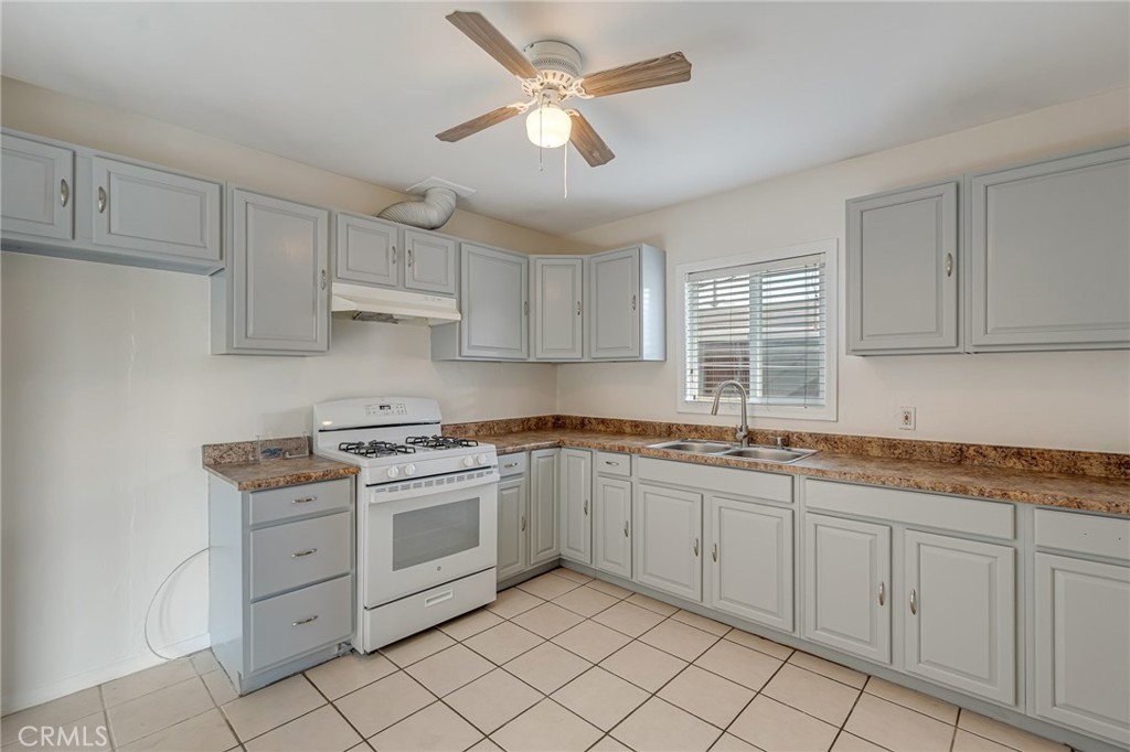 720 East George Street Banning, CA 92220 - Photo 15 of 40