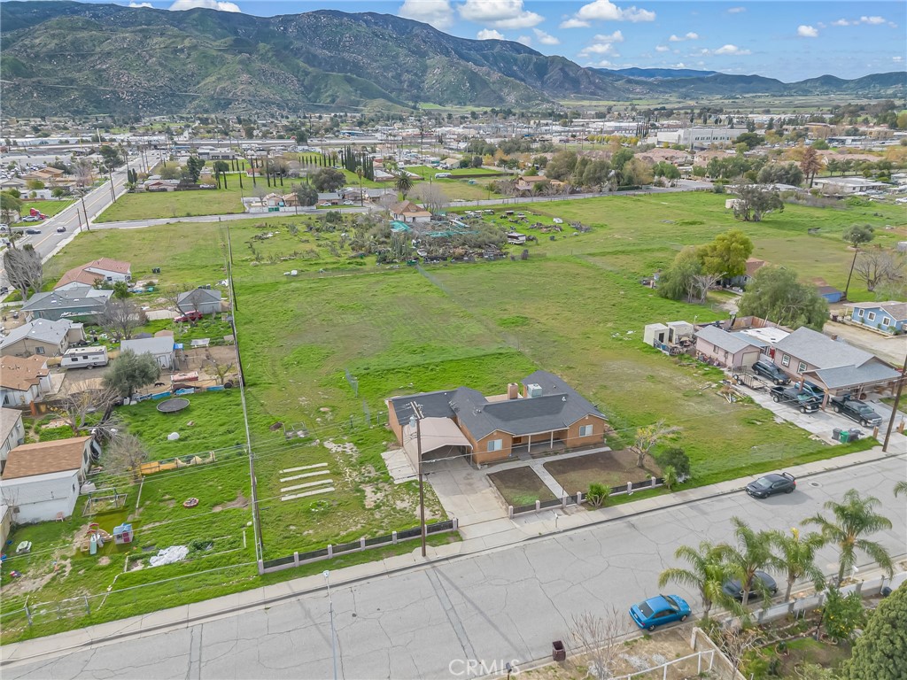 720 East George Street Banning, CA 92220 - Photo 9 of 40