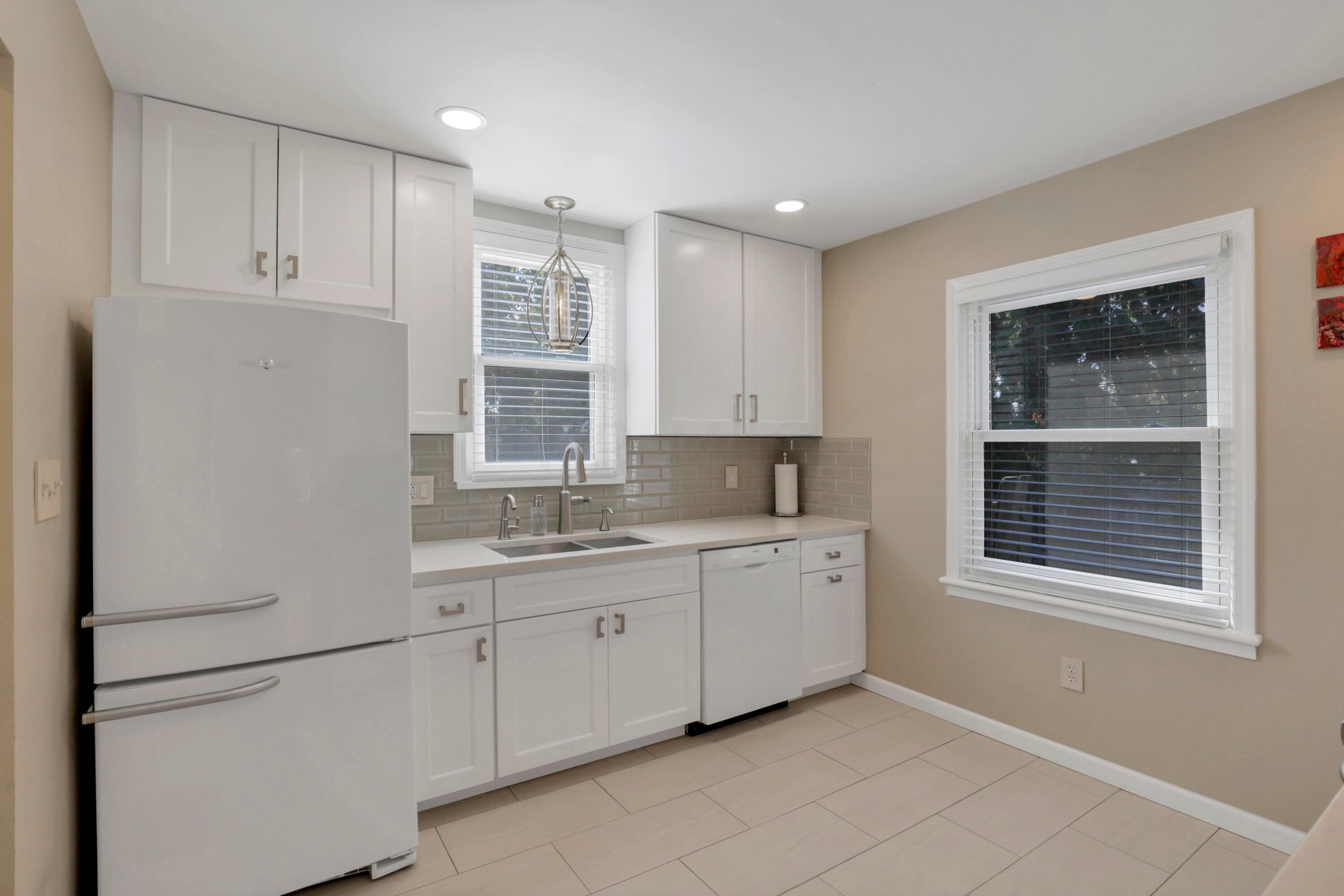 23 East Weisheimer Road Columbus, OH 43214 - Photo 36 of 50 0N4A3162