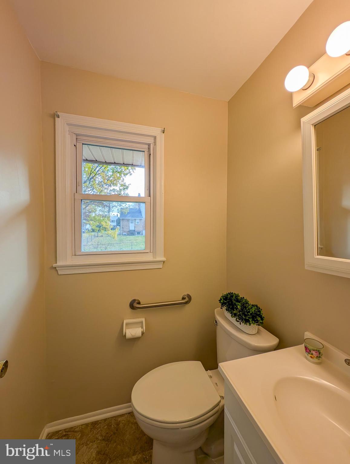 3413 Canberra Street Silver Spring, MD 20904 - Photo 19 of 29 Main Floor Half Bath