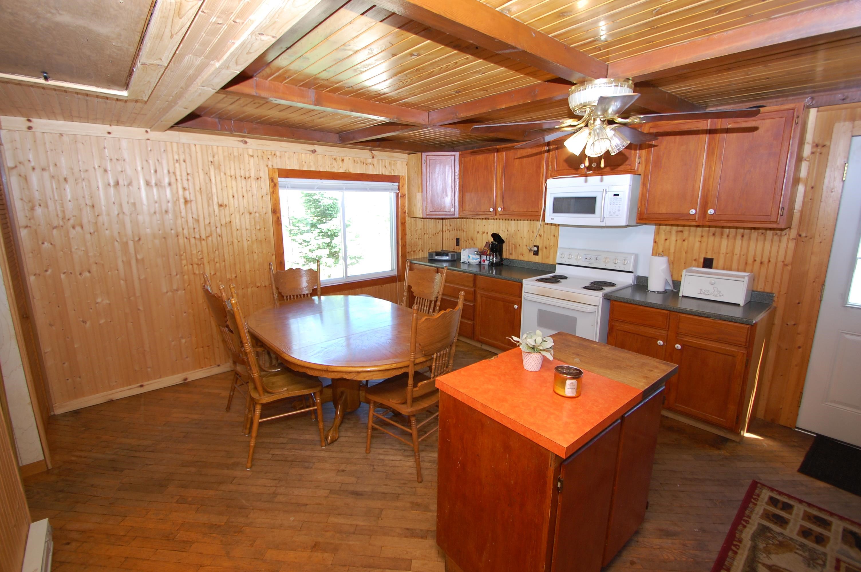 795 Hess Road St. Helen, MI 48656 - Photo 7 of 27 1901663-6.JPG