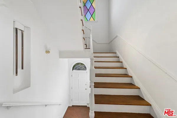 $4,695 | 1284 South Beverly Glen Boulevard, Los Angeles, CA 90024